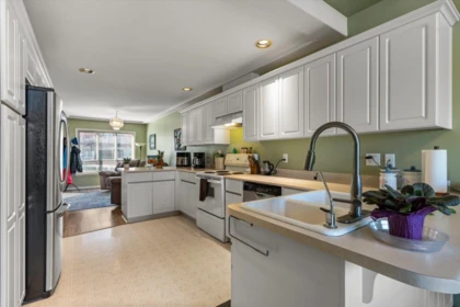 Kitchen Island Photo of 16 3555 Blue Jay Street, Abbotsford, BC