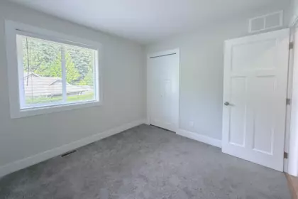 Basement Recreation Room Photo of 4995 Bay Road, Sechelt, BC