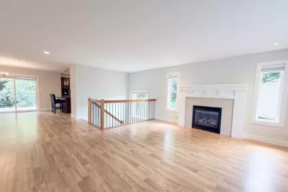 Breakfast Nook Photo of 4995 Bay Road, Sechelt, BC