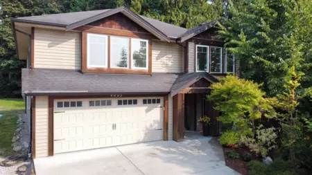 4995 Bay Road, Sechelt, BC, Sechelt — Single Family Residence for sale