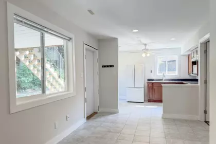 Hallway Photo of 4995 Bay Road, Sechelt, BC