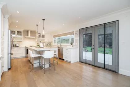 Kitchen Island Photo of 16114 20 Avenue, Surrey, BC