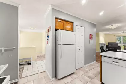 Mudroom Photo of 24 1190 Falcon Drive, Coquitlam, BC