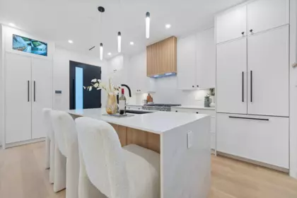 Breakfast Nook Photo of 1 2846 W 12th Avenue, Vancouver, BC