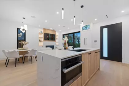 Pantry Photo of 1 2846 W 12th Avenue, Vancouver, BC