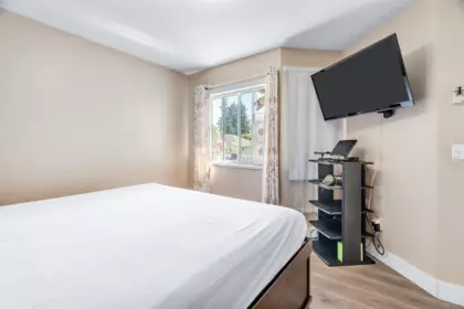 Bedroom 4 Photo of 206 16031 82 Avenue, Surrey, BC