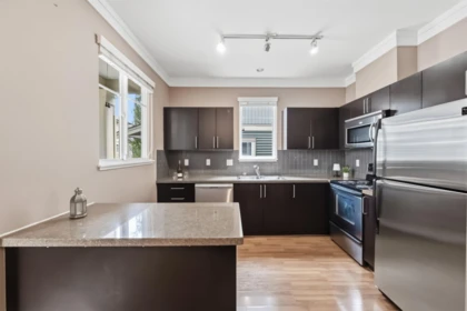 23 6575 192 Street, Surrey, BC, Surrey — Townhouse for sale