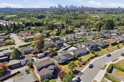 Aerial View of 6876 Hycrest Drive, Burnaby, BC
