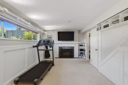 Hallway Photo of 6876 Hycrest Drive, Burnaby, BC