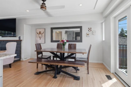 Kitchen Island Photo of 6876 Hycrest Drive, Burnaby, BC