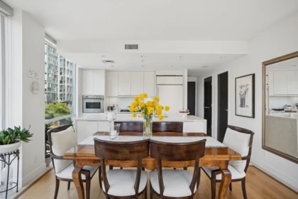 Breakfast Nook Photo of 405 1455 Howe Street, Vancouver, BC