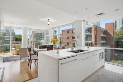 405 1455 Howe Street, Vancouver, BC, Vancouver — Apartment/Condo for sale