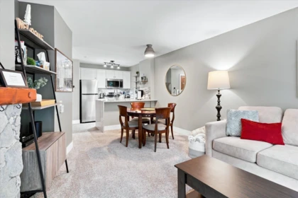 345 4800 Spearhead Drive, Whistler, BC, Whistler — Apartment/Condo for sale
