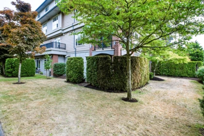 Laundry Room Photo of 110 15357 17a Avenue, Surrey, BC