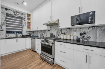 Breakfast Nook Photo of 7583 Cumberland Street, Burnaby, BC