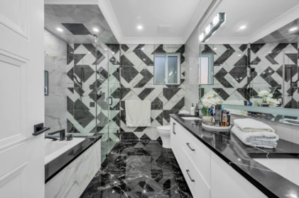 Primary Bathroom Photo of 7583 Cumberland Street, Burnaby, BC