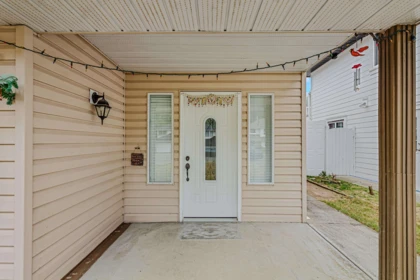 Pantry Photo of 32878 Harwood Place, Abbotsford, BC