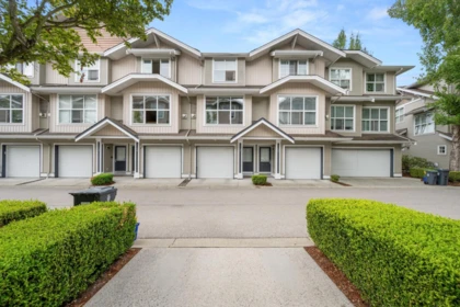 Family Room Photo of 37 20460 66 Avenue, Langley, BC