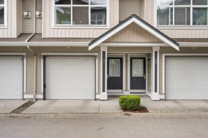 Living Room Photo of 37 20460 66 Avenue, Langley, BC