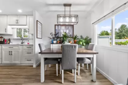 Kitchen Island Photo of 175 1840 160 Street, Surrey, BC