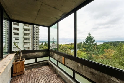 Kitchen Photo of 1203 2077 Nelson Street, Vancouver, BC