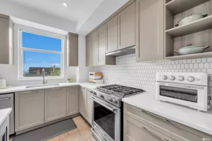 Kitchen Island Photo of 163 3565 Baycrest Avenue, Coquitlam, BC