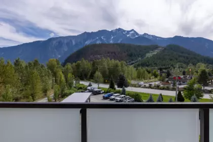 314 7350 Crabapple Court, Pemberton, BC, Pemberton — Apartment/Condo for sale