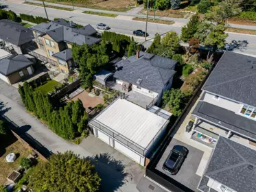 7342 Broadway, Burnaby, BC, Burnaby — Single Family Residence for sale