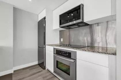 Kitchen Island Photo of 1805 788 Hamilton Street, Vancouver, BC