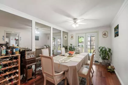 Kitchen Island Photo of 9955 149 Street, Surrey, BC