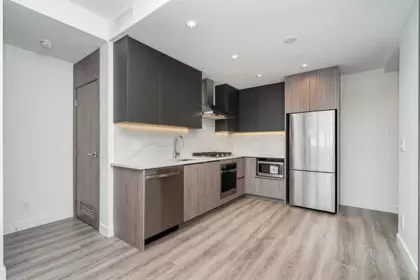 Primary Bathroom Photo of 4205 10750 135a Street, Surrey, BC