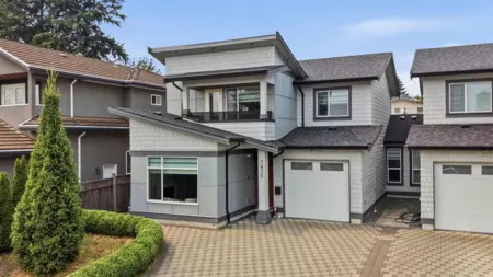 7835 12th Avenue, Burnaby, BC, Burnaby — Half Duplex for sale