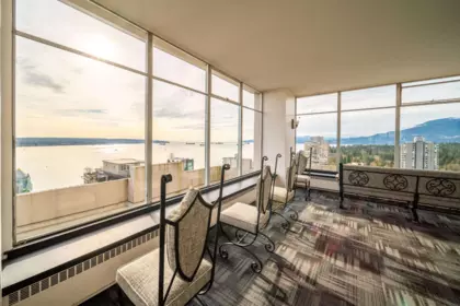 Entry Foyer Photo of 203 1850 Comox Street, Vancouver, BC
