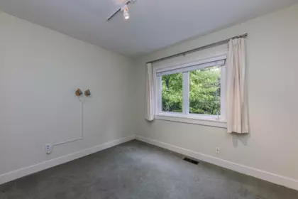Entry Foyer Photo of 1848 Duchess Avenue, West Vancouver, BC