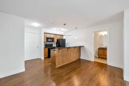 Kitchen Island Photo of 204 30525 Cardinal Avenue, Abbotsford, BC