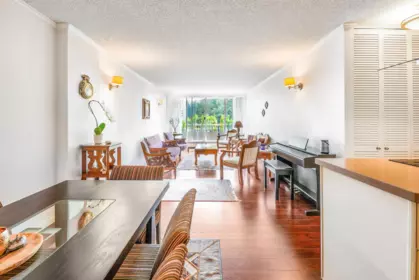 Kitchen Island Photo of 306 2020 Fullerton Avenue, North Vancouver, BC