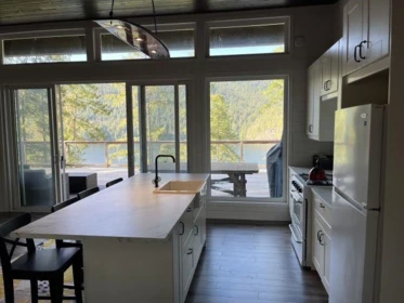 Guest Bathroom Photo of 8444 West Sakinaw Lakeshore Way, Pender Harbour, BC