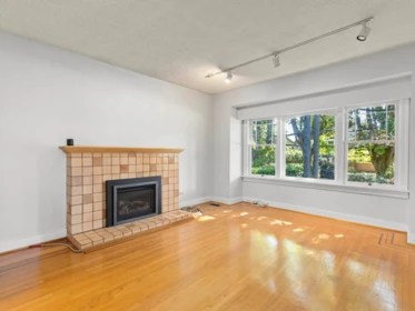 Living Room Photo of 3989 W 19th Avenue, Vancouver, BC