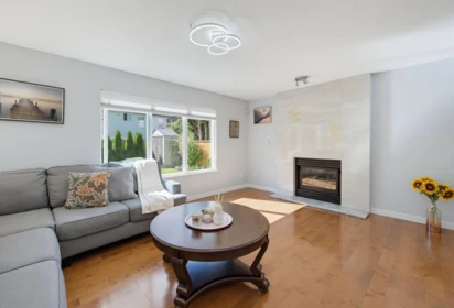 Guest Bathroom Photo of 20662 90 Avenue, Langley, BC