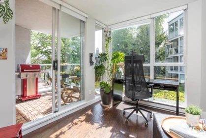 211 8460 Jellicoe Street, Vancouver, BC, Vancouver — Apartment/Condo for sale