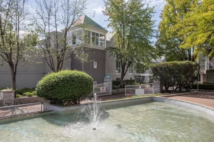 Garden / Landscaping Photo of 211 8460 Jellicoe Street, Vancouver, BC