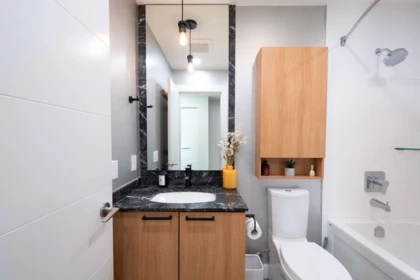 Hot Tub / Spa Photo of 417 733 W 14th Street, North Vancouver, BC