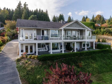 1208 St Andrews Road, Gibsons, BC, Gibsons — Single Family Residence for sale