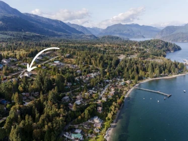 1208 St Andrews Road, Gibsons, BC, Gibsons — Single Family Residence for sale