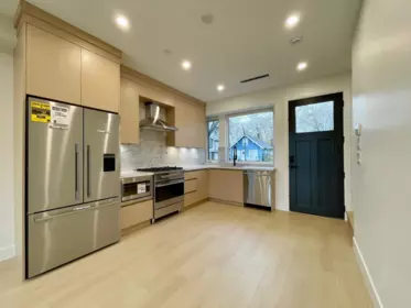 162 E 43rd Avenue, Vancouver, BC, Vancouver — Single Family Residence for sale
