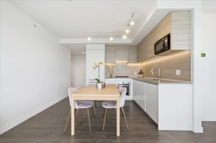 Kitchen Photo of 1904 652 Whiting Way, Coquitlam, BC