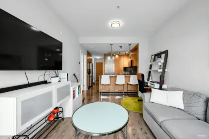 307 733 W 14th Street, North Vancouver, BC, North vancouver — Apartment/Condo for sale