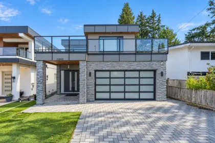 15890 Russell Avenue, White Rock, BC, White Rock — Single Family Residence for sale