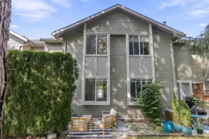 16 40200 Government Road, Squamish, BC, Squamish — Townhouse for sale