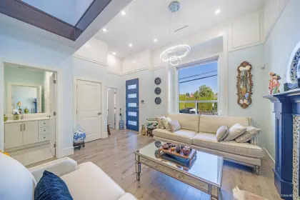 4857 Smith Avenue, Burnaby, BC, Burnaby — Half Duplex for sale